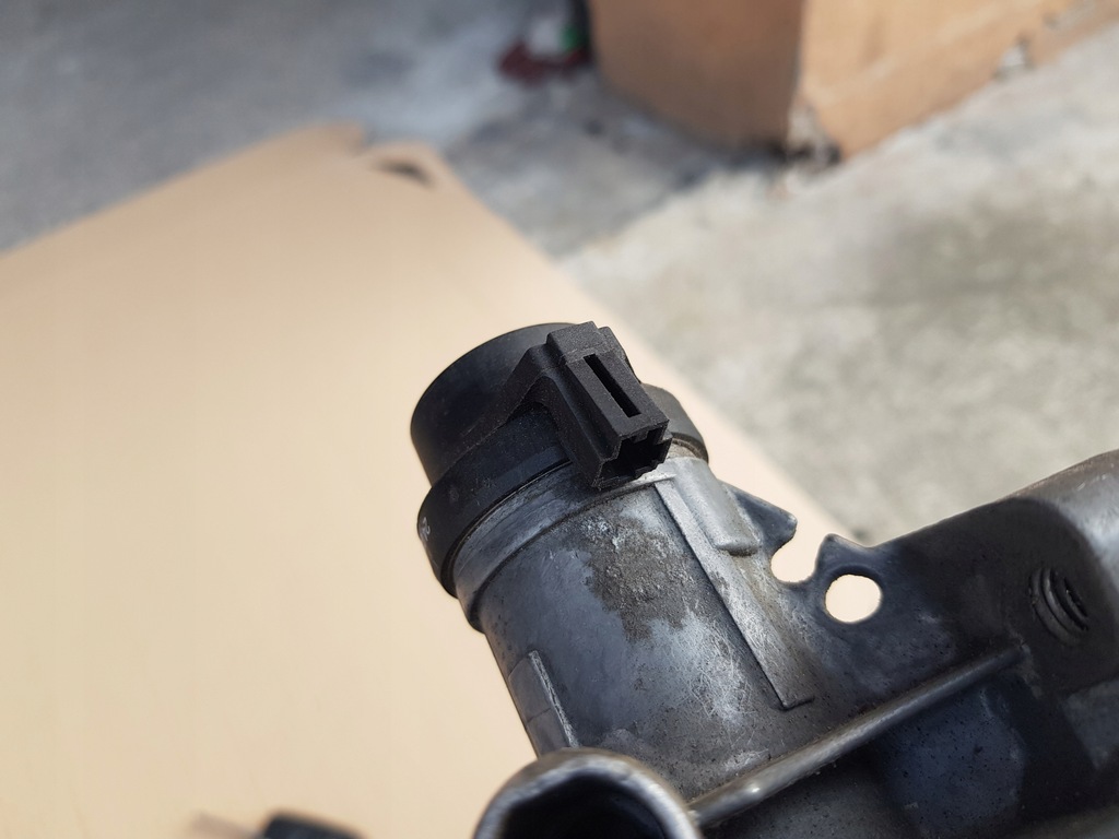 фото №11, Замок зажигания + ключ audi a4 b6 / a6 c5 / a3 8l / tt 8n 4b0905851f sprawdzona