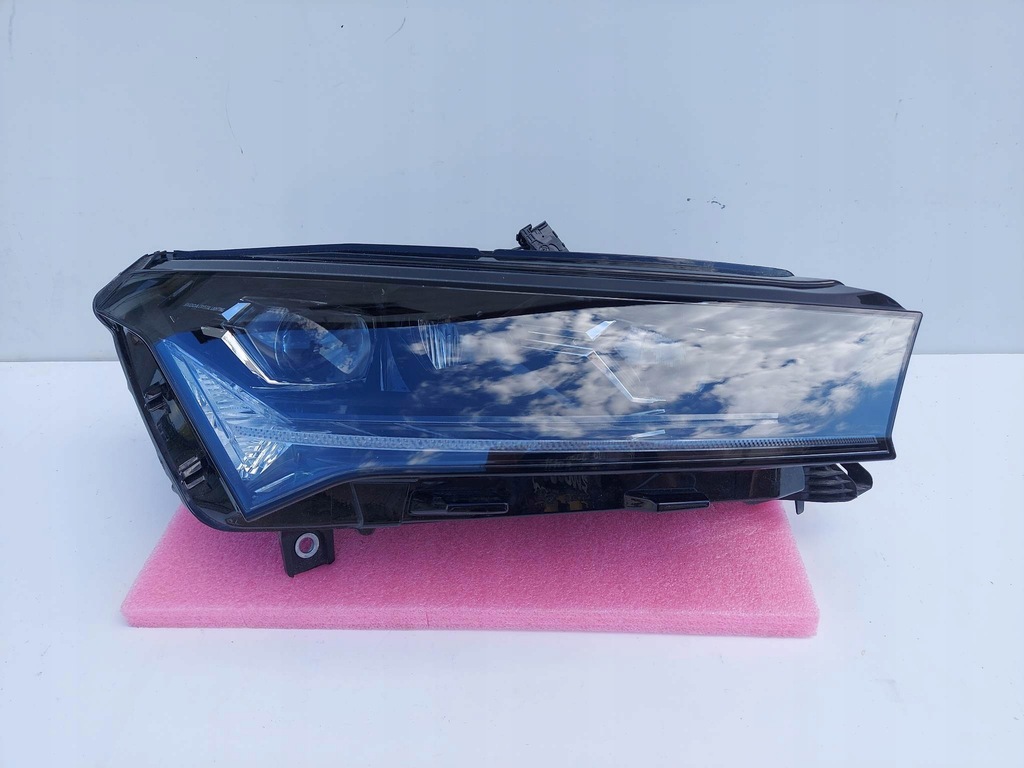 фото №1, Skoda enyaq лампа правая перед передняя full led