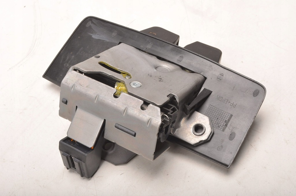 фото №6, Volvo xc60 i замок багажника крышки 31299891 4 pin