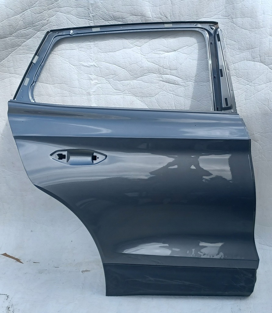 фото №1, Skoda enyaq 5lg дверь правое задняя задние