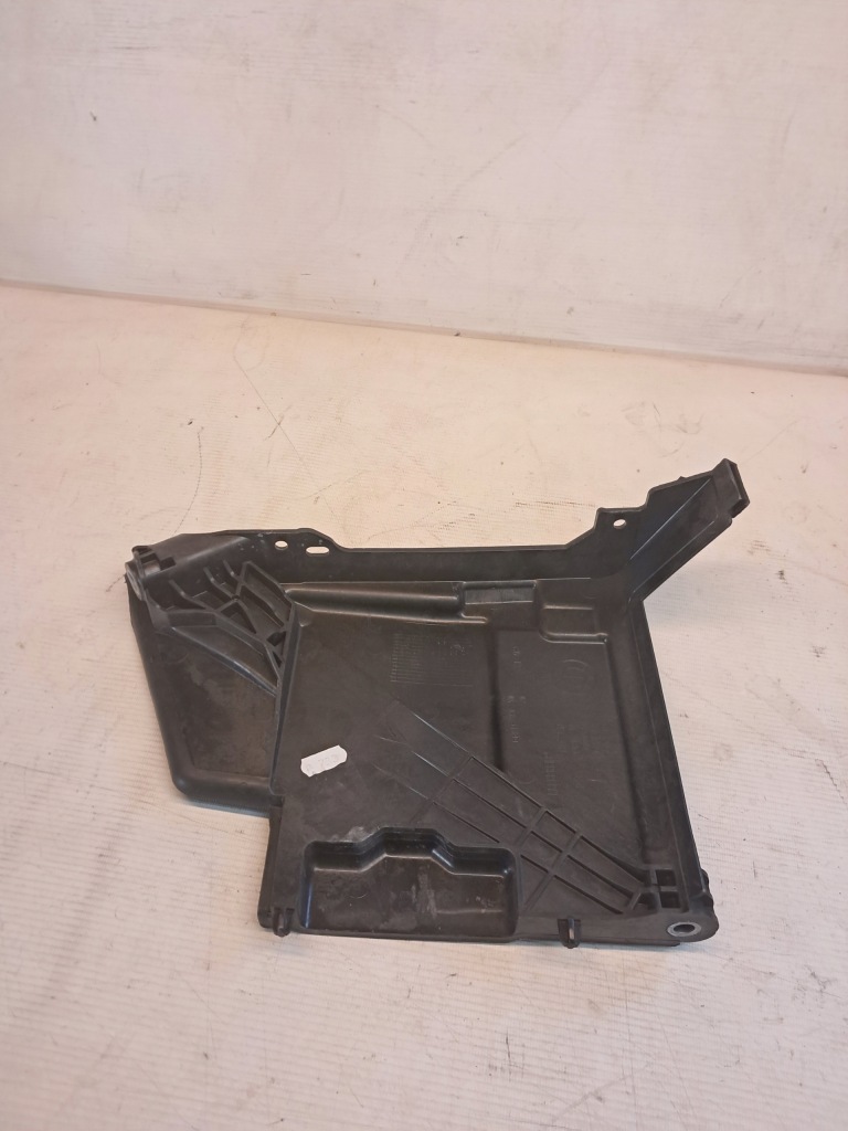 Накладка корпус аккумулятор bmw 1 f40 7473113 с Разборки