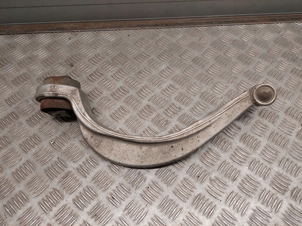 фото №5, Audi a8 s8 d4 4h 4h0407693f перед левая рычаги