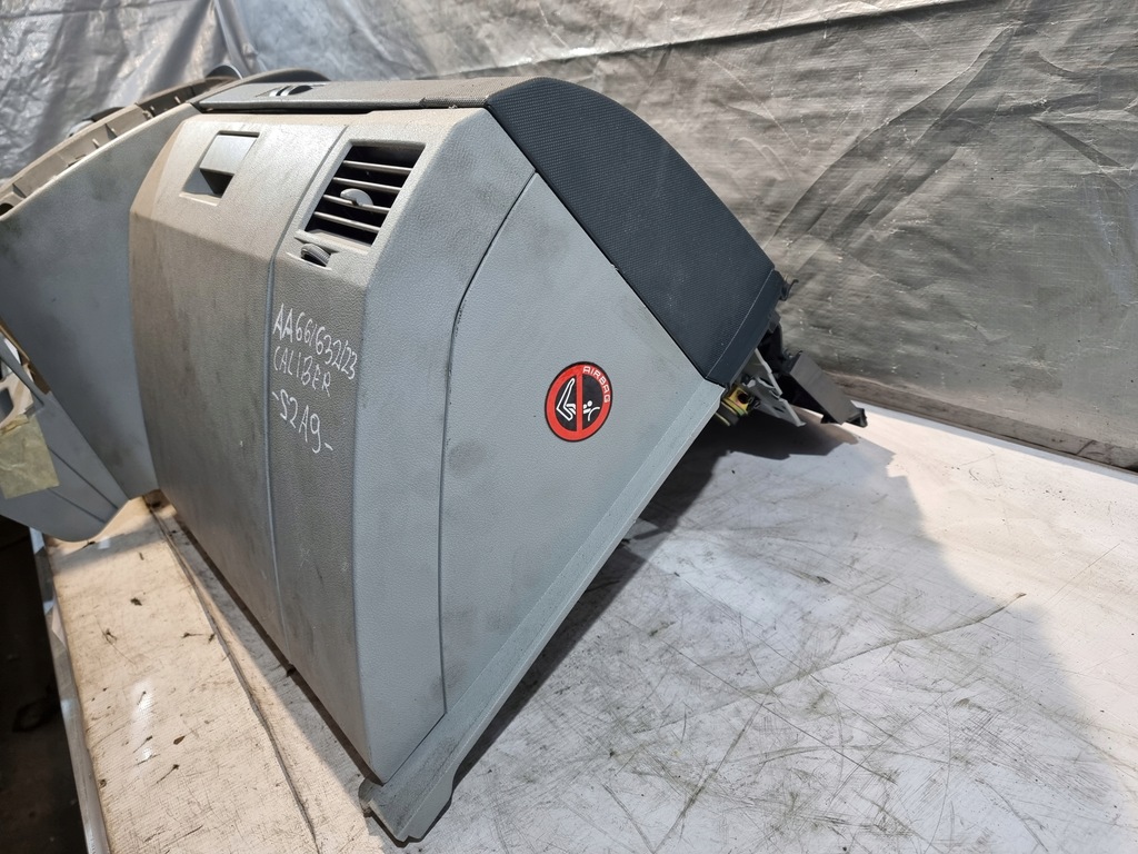 фото №7, Приборная панель приборная консоль dodge caliber 07r