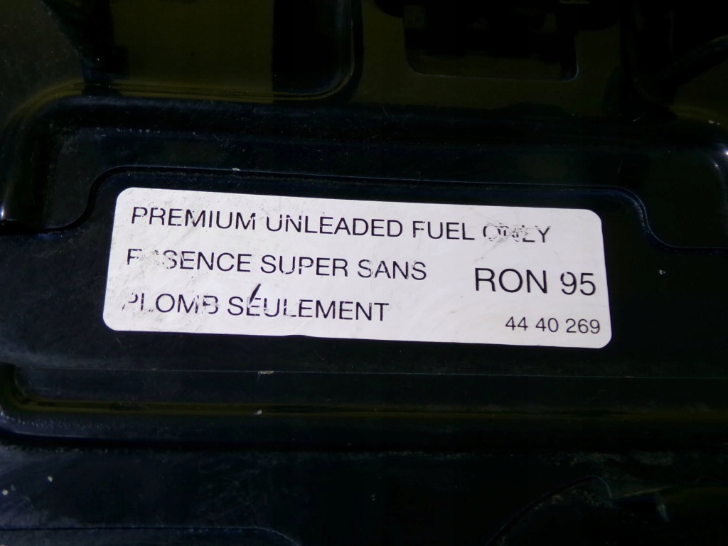 Кришка заливної пального saab 9000 4440269 nr166 Недорого