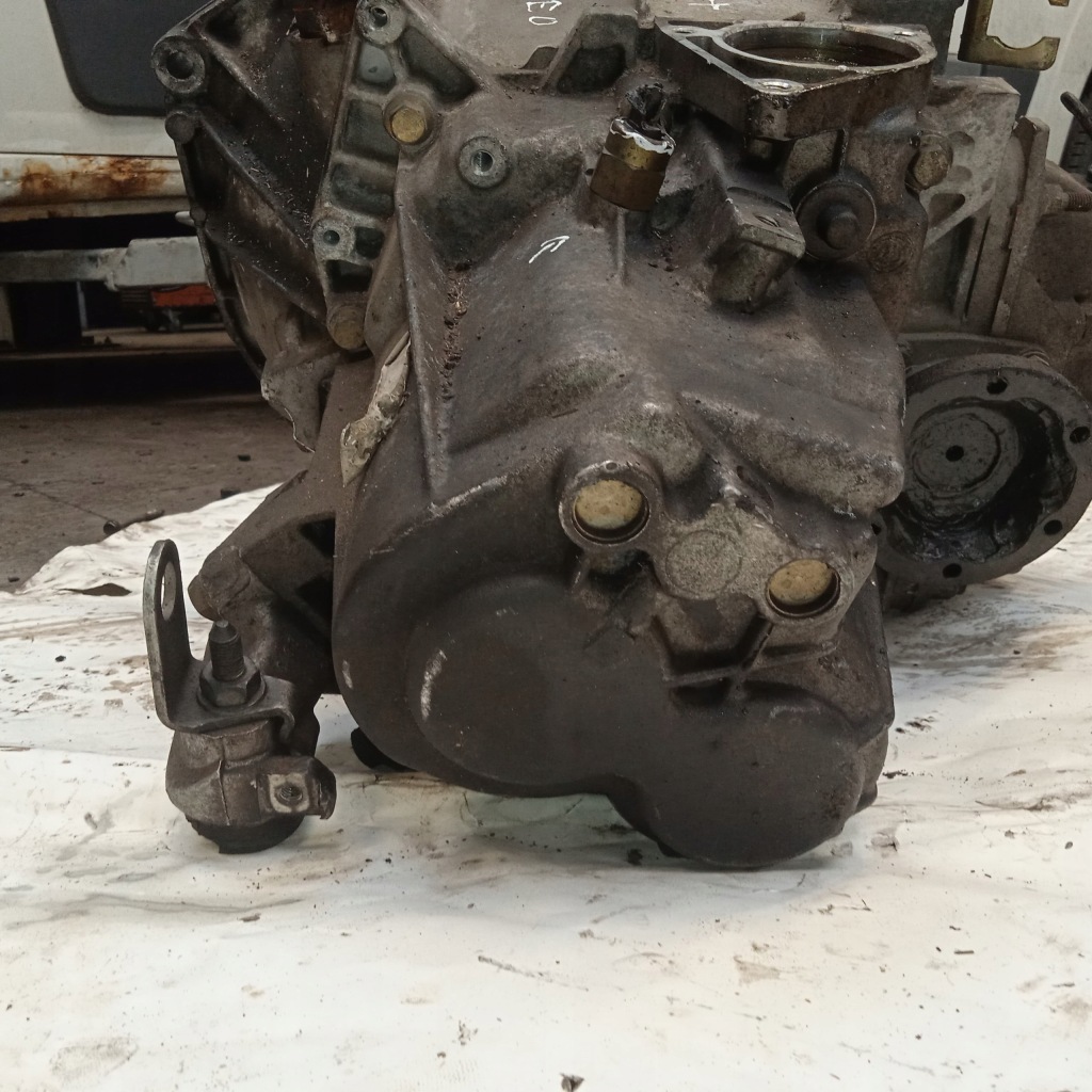 Коробка передач передач alfa romeo-46458452 Оригинал