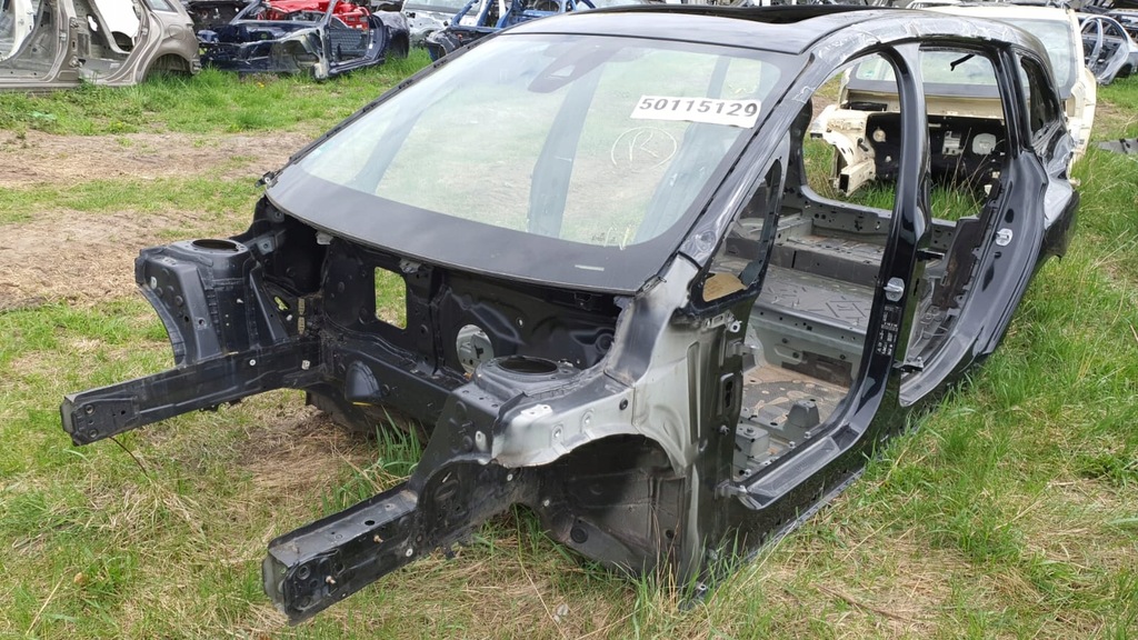 фото №1, Bmw 2 f46 четверть подкрылок лонжерон левая