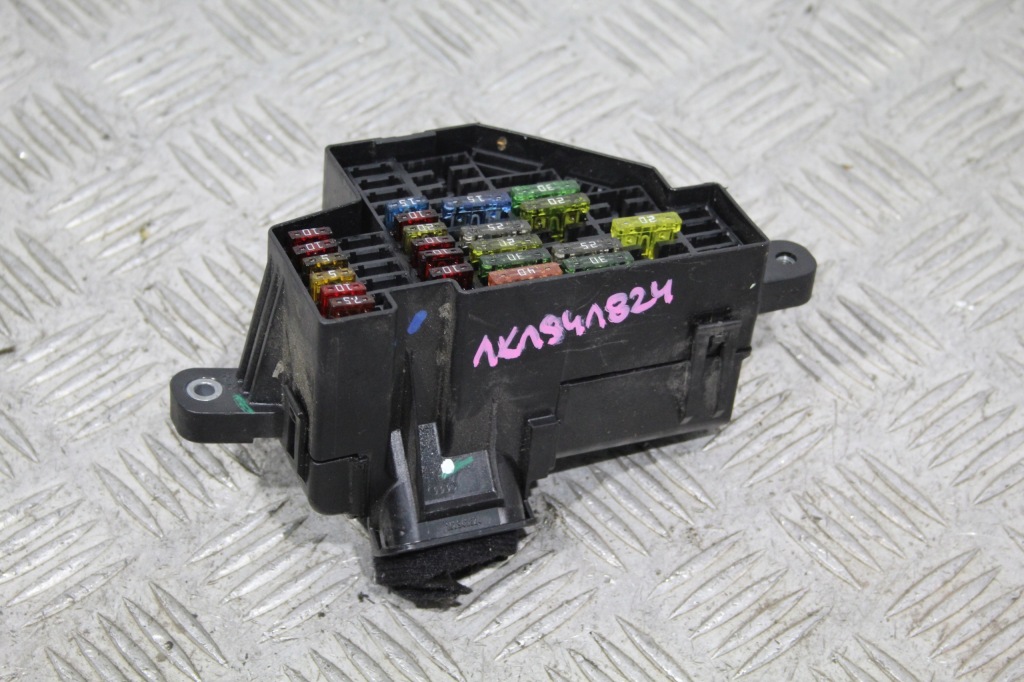 фото №1, Коробка реле 1k1941824