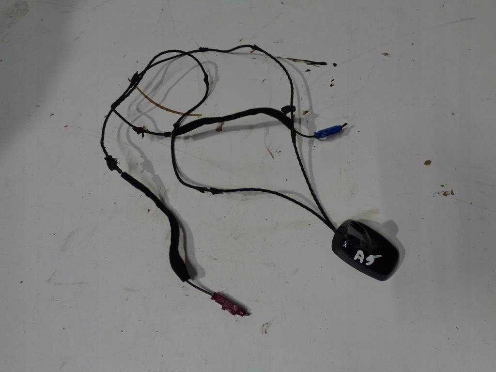 фото №1, Антенна 8t0035503h audi a5 8t b8 coupe lz5b