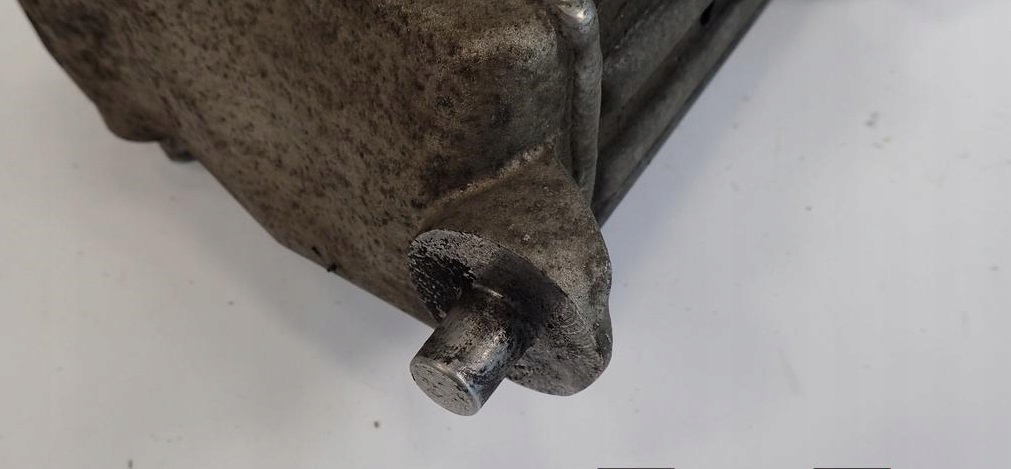 Інтеркулер лівий 4e0145805j audi a8 d3 4e Доставка