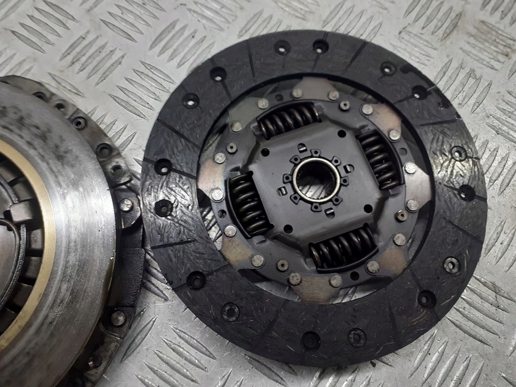 фото №5, Притиск зчеплення з диск audi a3 8l 1.6 06a141025q