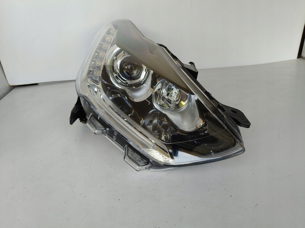 Купити Лампа права фара citroen ds5 11- ксенон led
