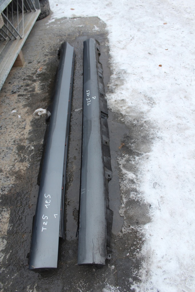 фото №1, Avensis t25 молдинг накладка порог порог цвет 1e5