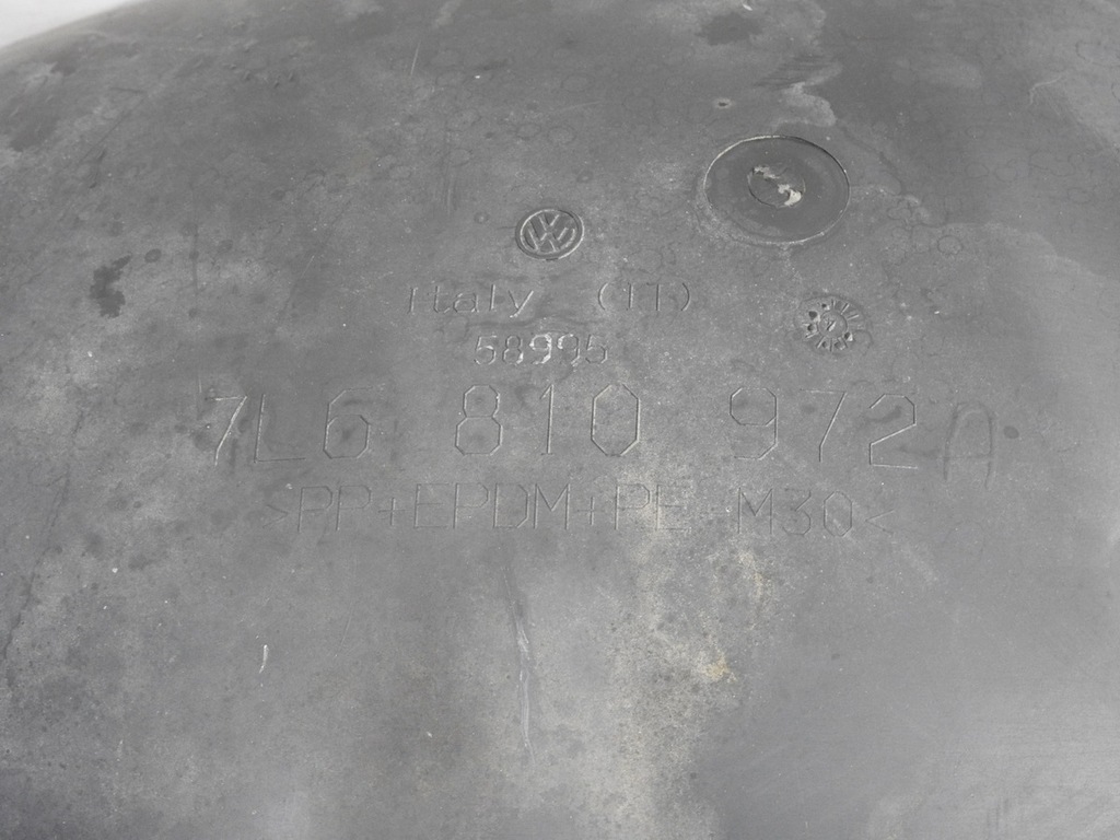 фото №9, Підкрилок правий задня vw touareg i 7l6810972a