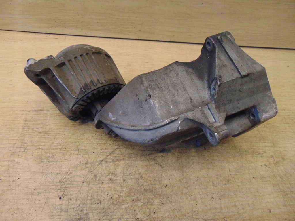 фото №1, Подушка двигуна кронштейн mercedes w212 2.2 cdi