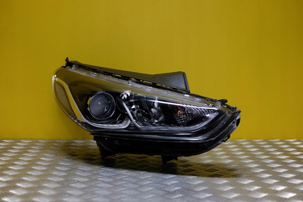 фото №1, Hyundai sonata 2017 2018- фара лампа звичайна лінзована r eu