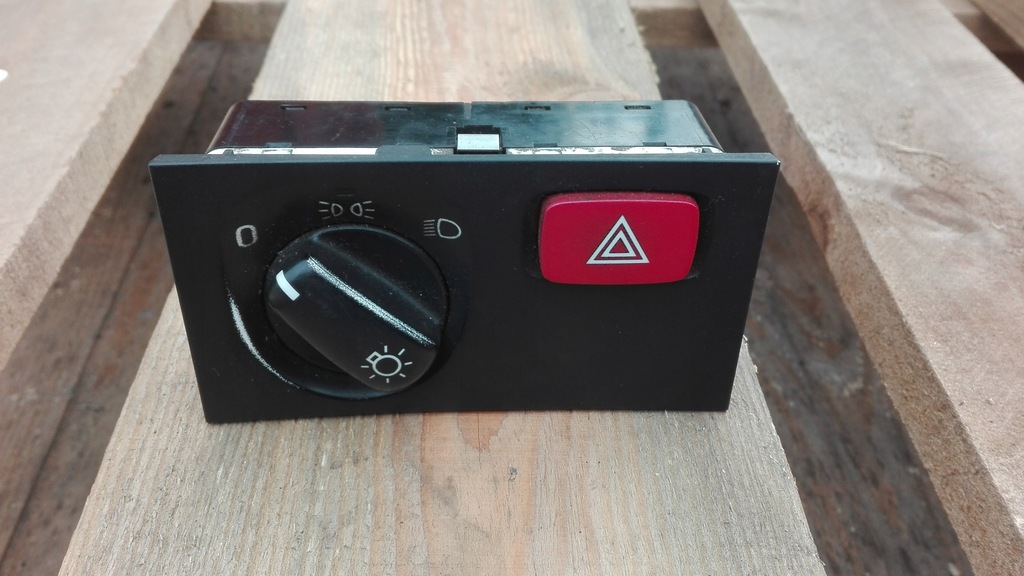 фото №1, Вимикач панель світла аварійних scania r 1540673