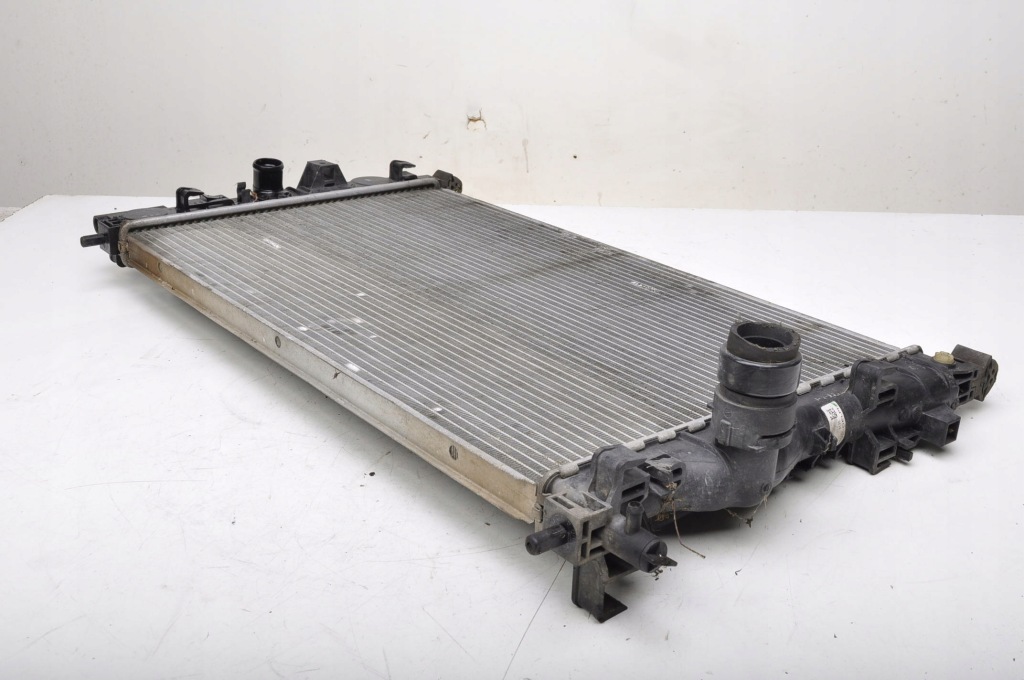 Opel astra j iv 1.7 cdti радиатор воды 13267662 Доставка