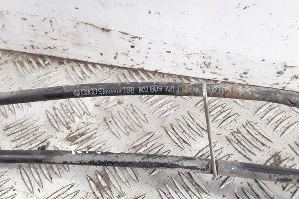 фото №8, Трос гальма ручного seat toledo iii 5p2 1k0711951a 2.0l дизель 103kw