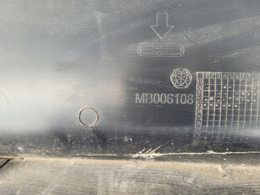 Toyota yaris iv 4 | бампер диффузор спойлер задний cross 52159-0db40 | 0689 с Разборки