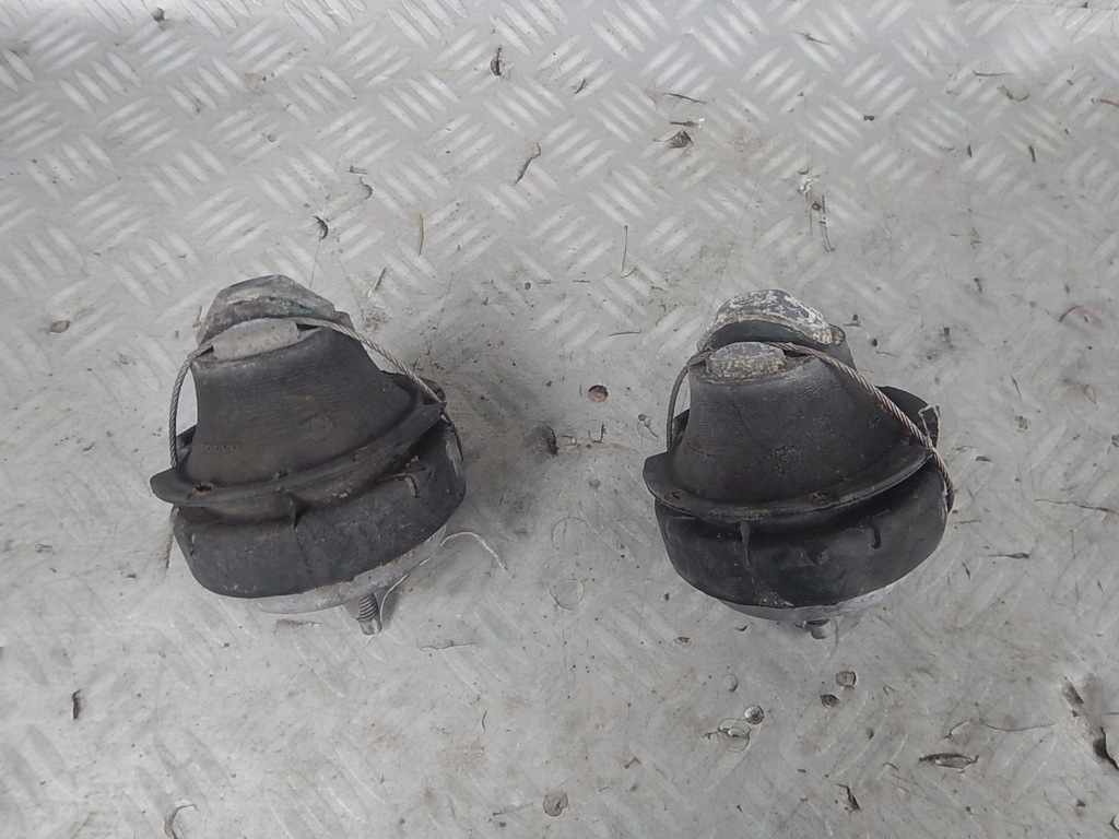 фото №1, Volvo s60 i v70 ii 2.4b подушка двигателя