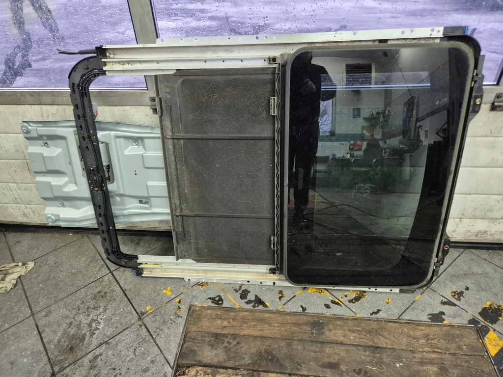 фото №1, Chrysler town country люк