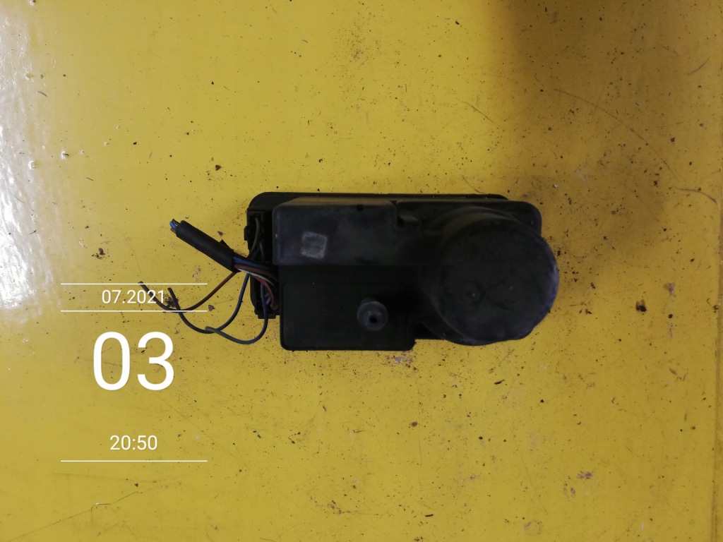 фото №1, Mercedes w202 помпа замка центрального замок 2028001448