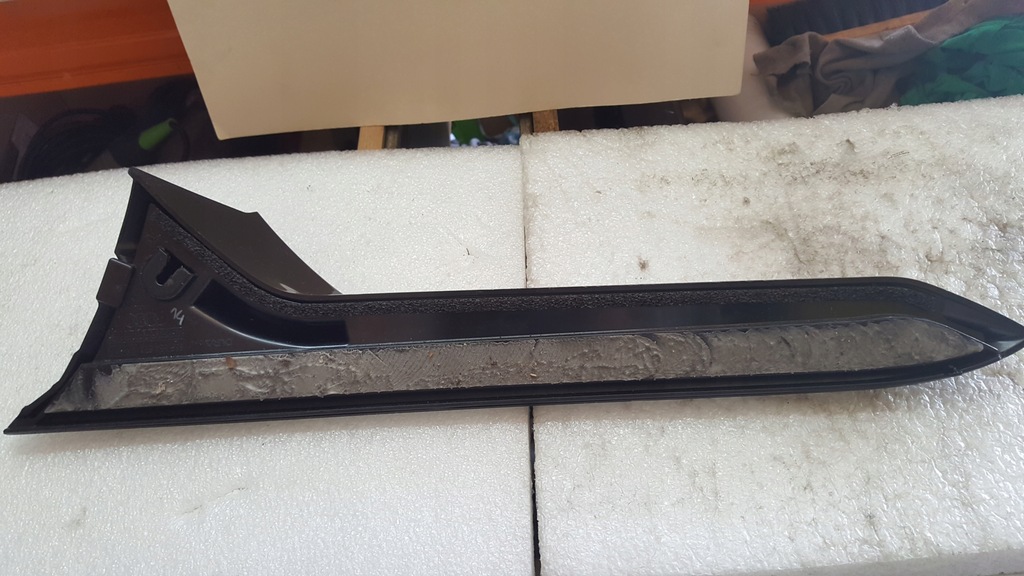 фото №8, Правая молдинг спойлер крышки audi q3 83f854872