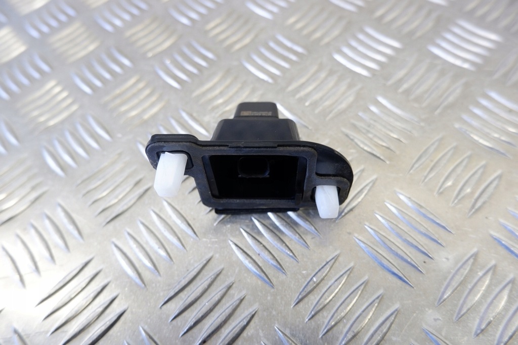 фото №7, Камера крышки багажника toyota yaris _p21_ 86790k0010 1.5l hybrid 85kw