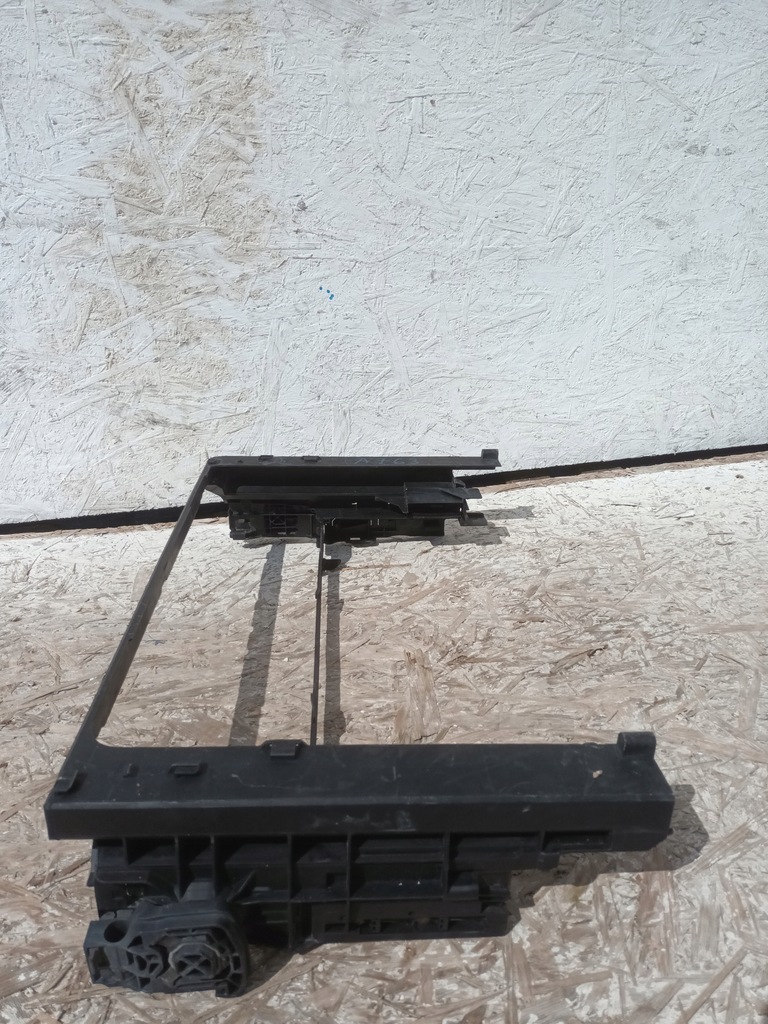 фото №10, Bmw f07 f10 основание кронштейн радиатора 7804617