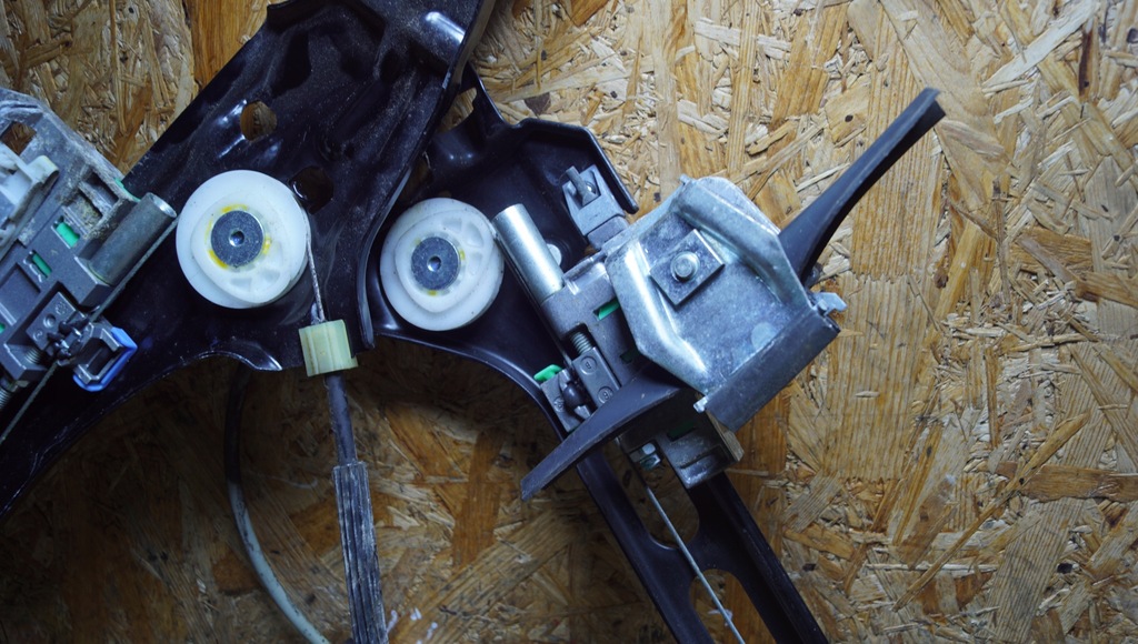 фото №7, Подъемник механизм стекло левый перед audi tt 8j