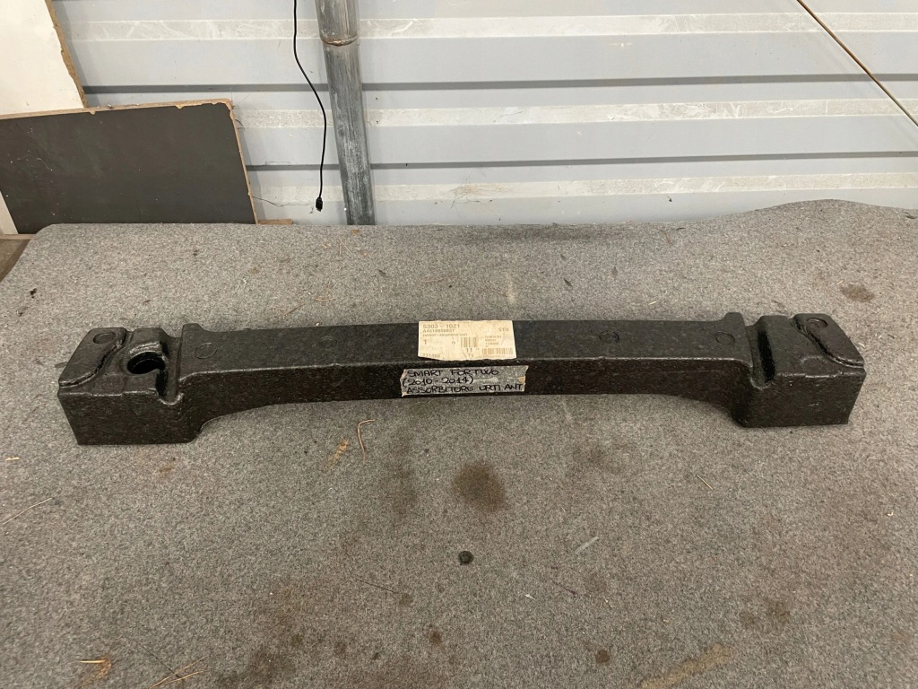 Купити Smart fortwo 2 2013 з передній абсорбер бампера передній