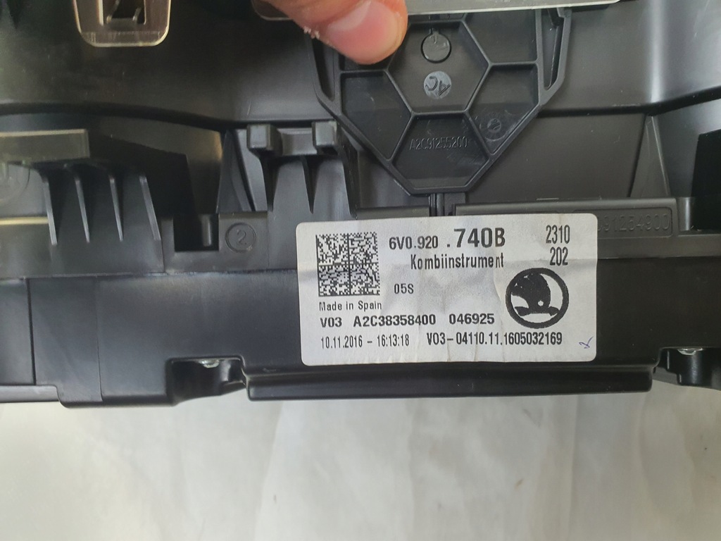 фото №5, Счетчик приборная панель приборы skoda fabia iii 6v0920740b