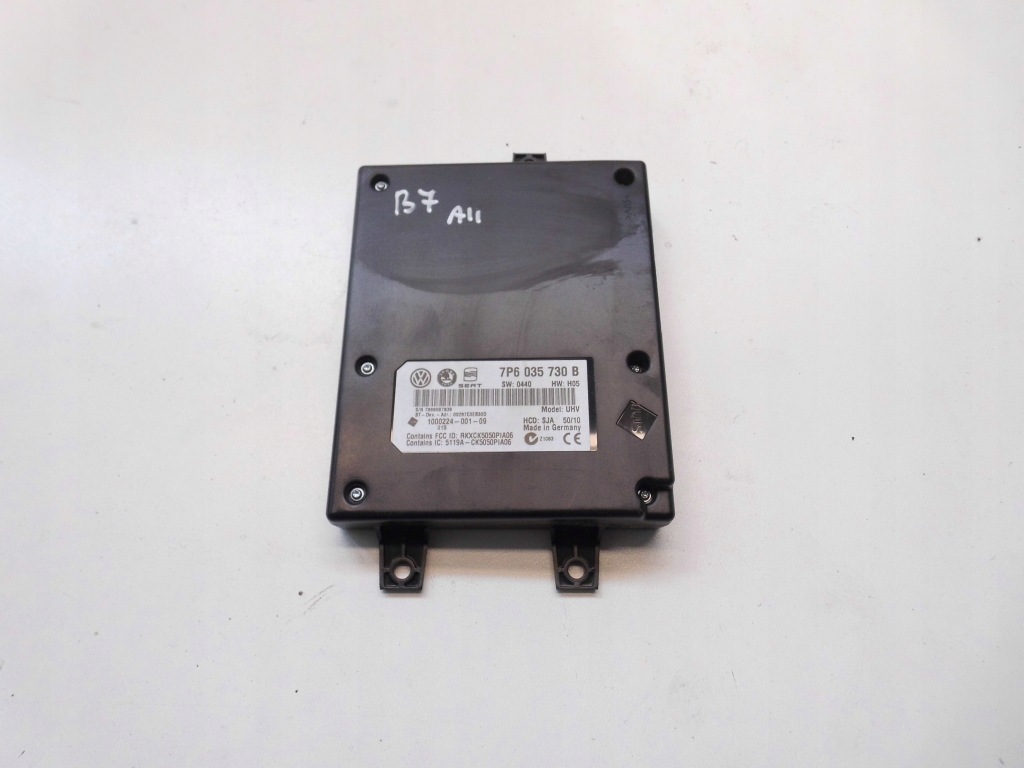 Купити Модуль bluetooth 7p6035730b vw passat b7 touareg 7p оригінал