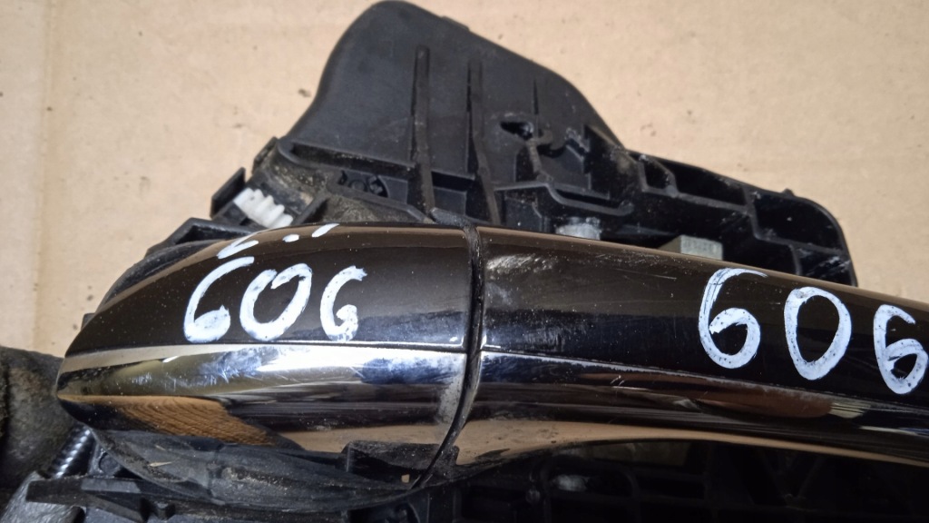 фото №3, Mercedes w164 ручка дверь задняя левый