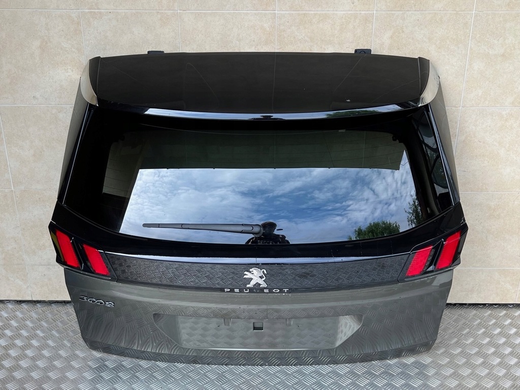 фото №1, Кришка багажника задня + лампи peugeot 3008 ii камера
