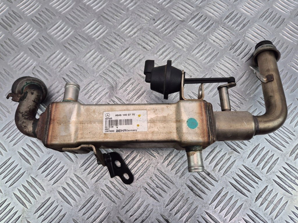 фото №1, Mercedes clk 220 cdi w209 радиатор выхлопных газов a6461400775