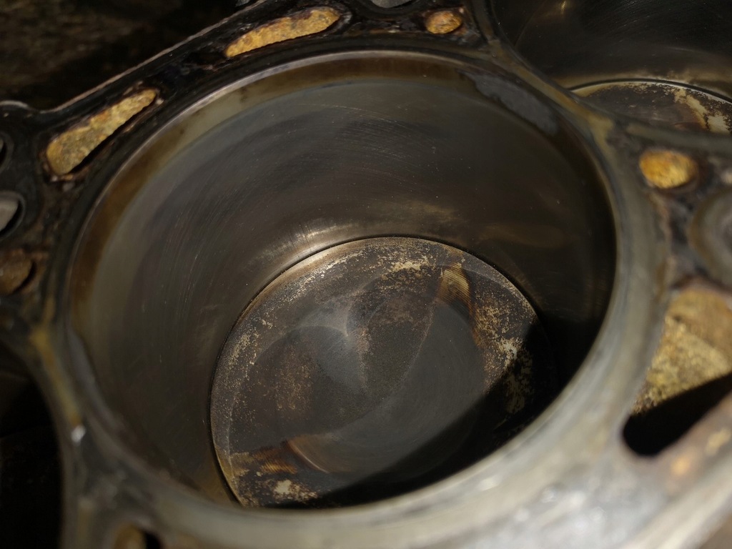 фото №14, Audi a6 c6 a4 b7 2.0 tfsi двигатель блок поршни wał шатун bpj