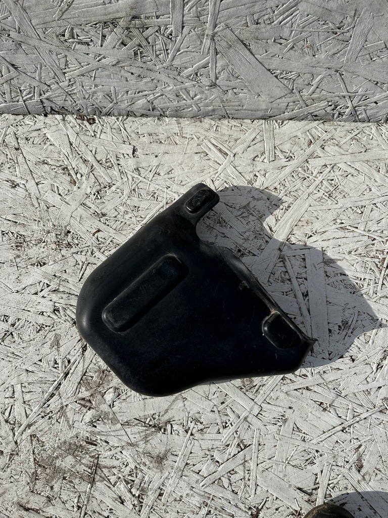 фото №1, Cayenne 7l5 защита подвеска правая 7l0201980