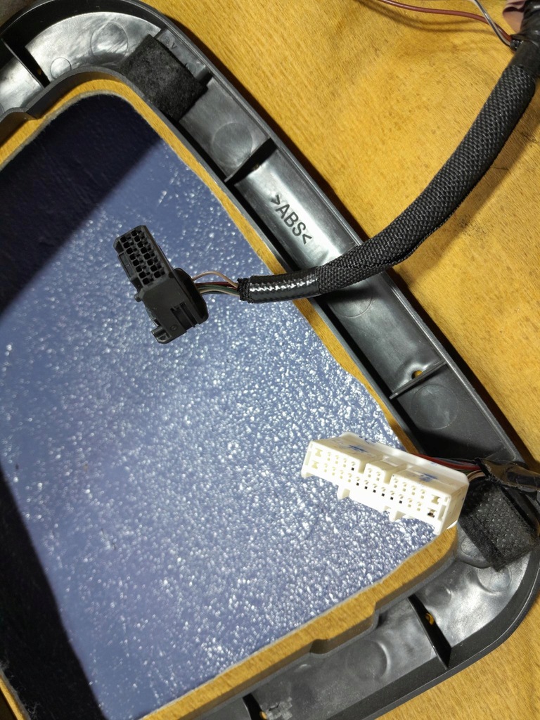 фото №4, Toyota corolla e16 xi sedan потолок