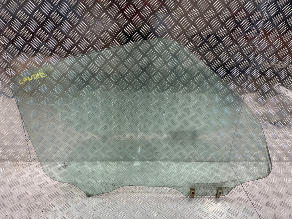 фото №1, Скло бічна двері правий перед mitsubishi canter 96-05