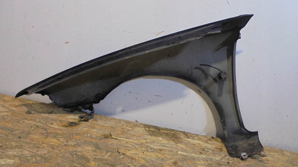 фото №5, Крила перед правий volvo v40 i s40 95-00
