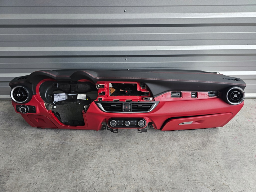 фото №1, Alfa romeo stelvio панель приладів консоль подушка безпеки шкіра org