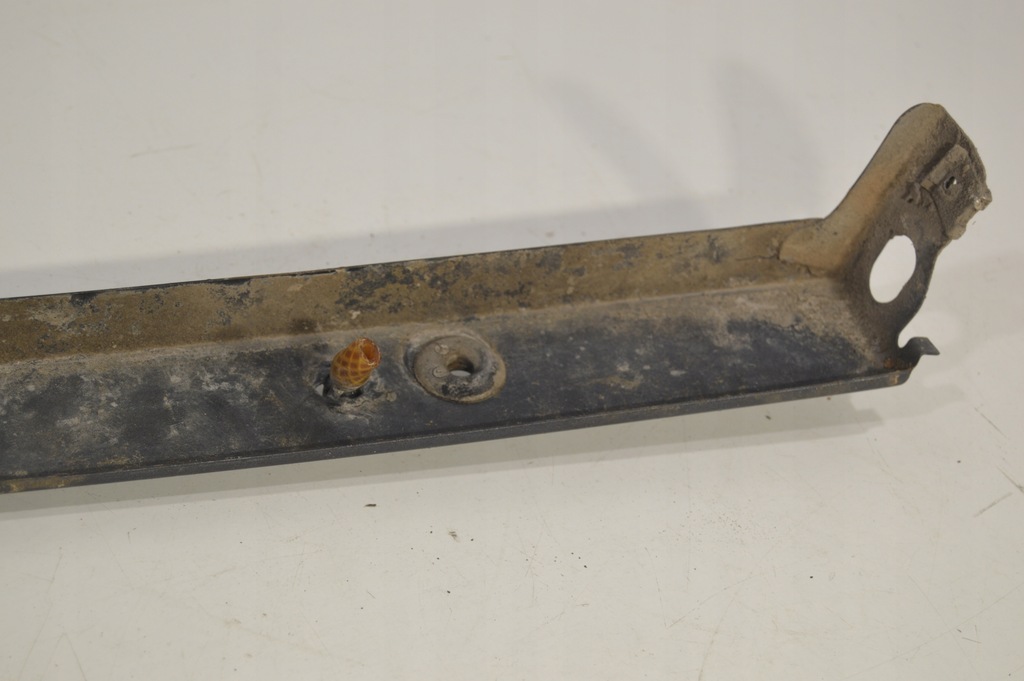 фото №6, Молдинг pod фара ліва двірник лампа mercedes w126 lift