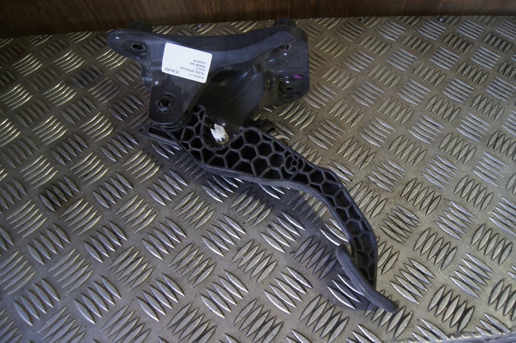 фото №1, Педаль зчеплення clio v 1.5 bdci 465038715r