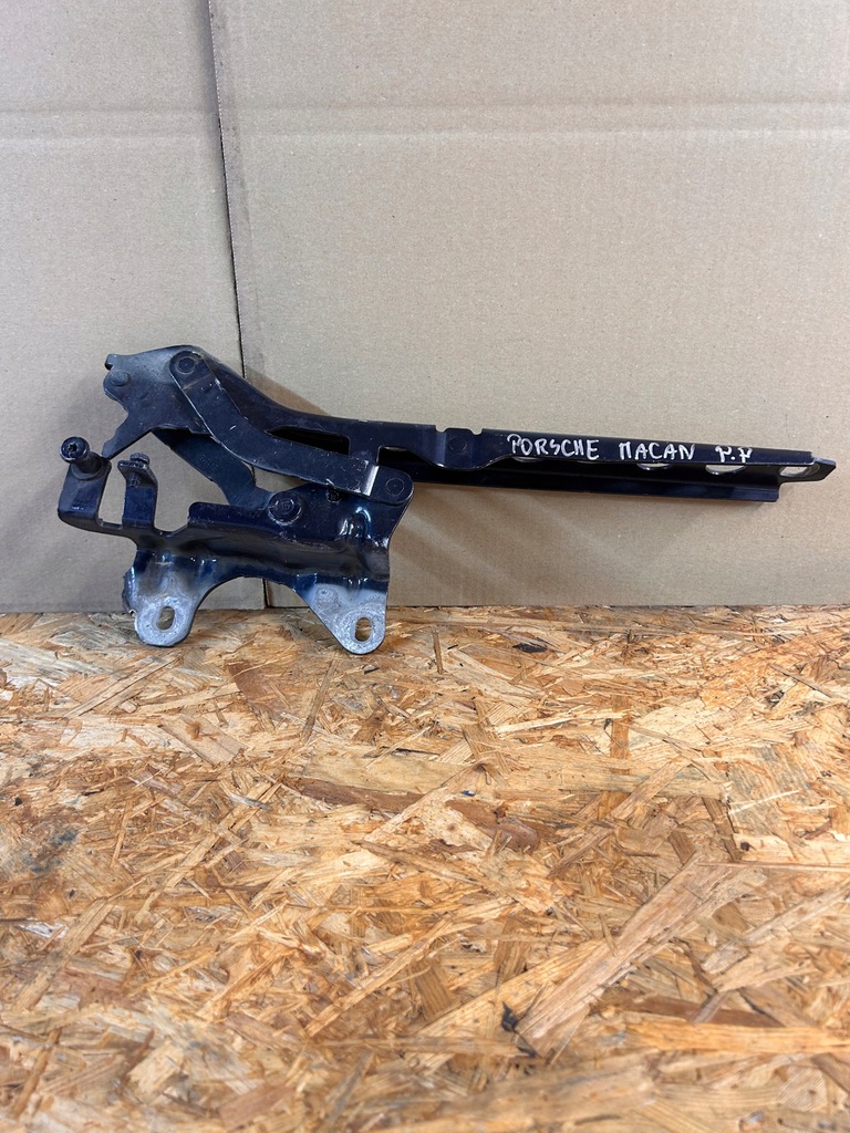 фото №5, Porsche macan 95b gts петля капот правий 95b823302b