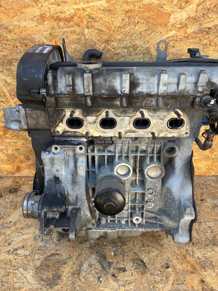 Vw golf 4 1.4 akq 197tyś. пробег двигатель бензин Оригинал