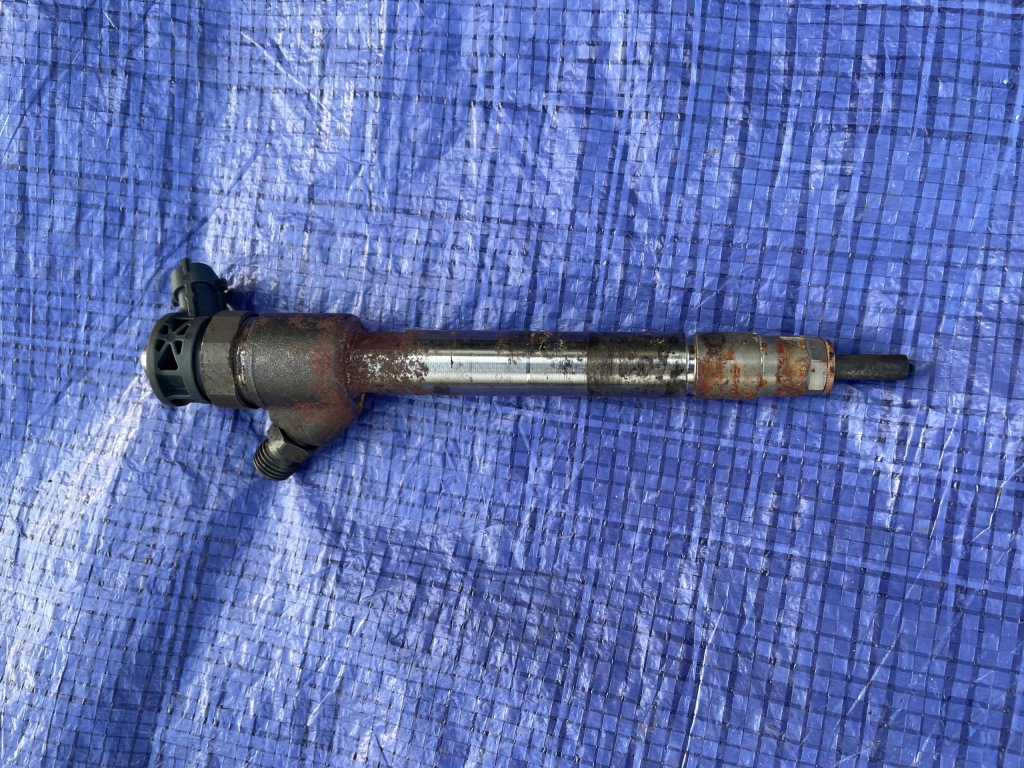 фото №1, Peugeot 2008 lift форсунка 1.5 bluehdi