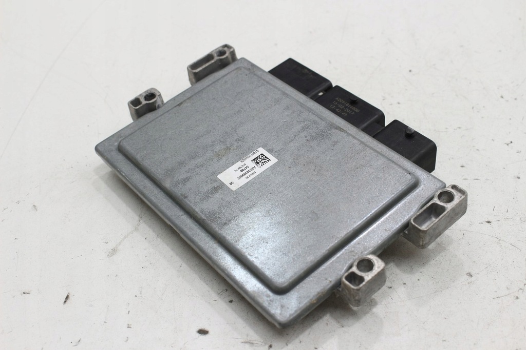 фото №8, Бортовой компьютер блок управления 237d40207r zoe