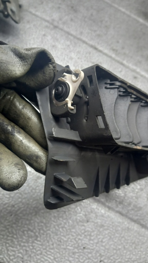 фото №5, Решётка обдув volvo s60 02r sedan 2.4d5 3409374