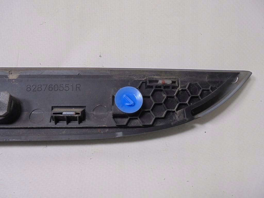 Молдинг двері нижня правий задній gt-line 828760551r renault clio 5 v 20r в Україні